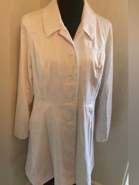 Women’s Classic Women's White Button-Front Coat (Size L)